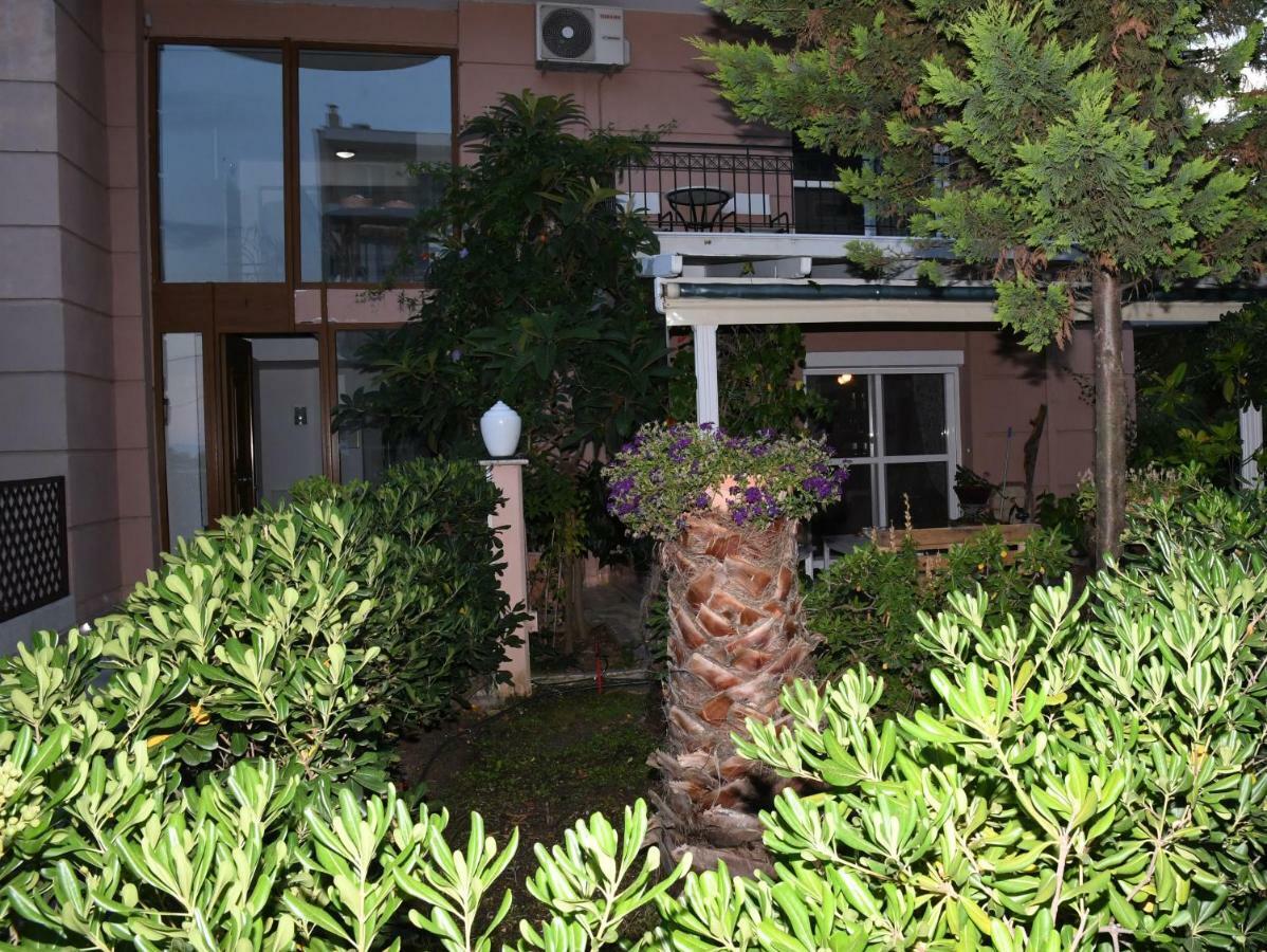 Studio On The Beach With Private Garden Agia Trias Exteriör bild