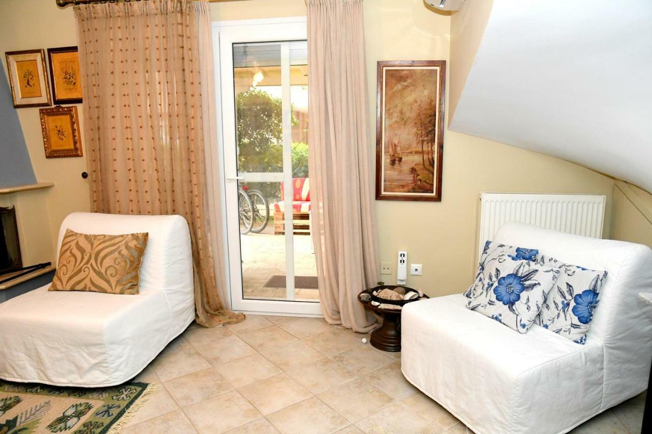 Studio On The Beach With Private Garden Agia Trias Exteriör bild